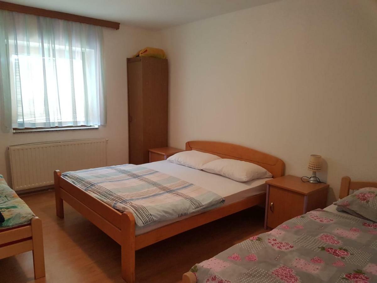 Kuca Za Odmor Sarcevic Apartment Prozor Екстериор снимка